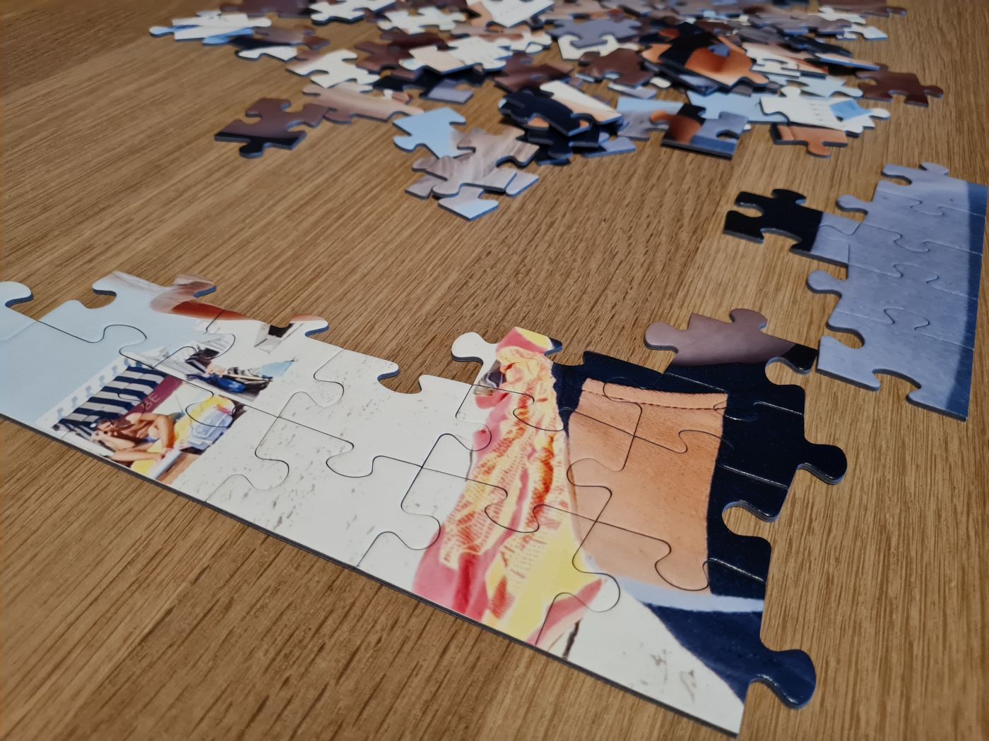 Unser 100 Teile Puzzle von puzzleYOU ist noch recht schnell gelegt - bei 1000 Teilen wird es spannender!